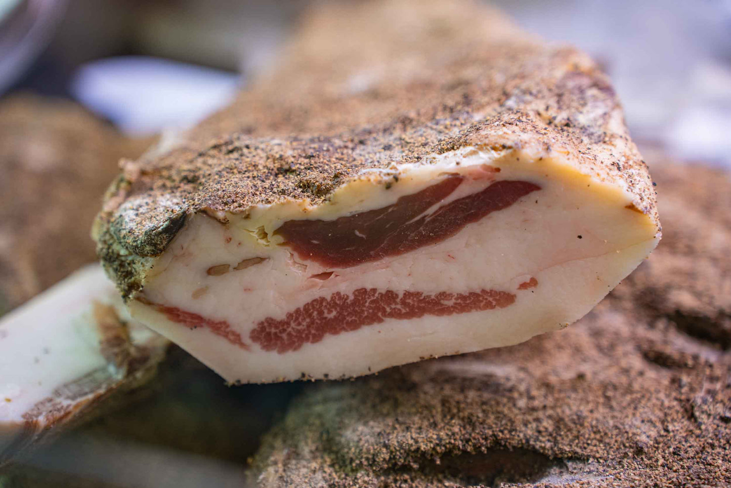 Guanciale stagionato umbro affettato a macchina sottovuoto — Lu Pizzicarolo, Papigno