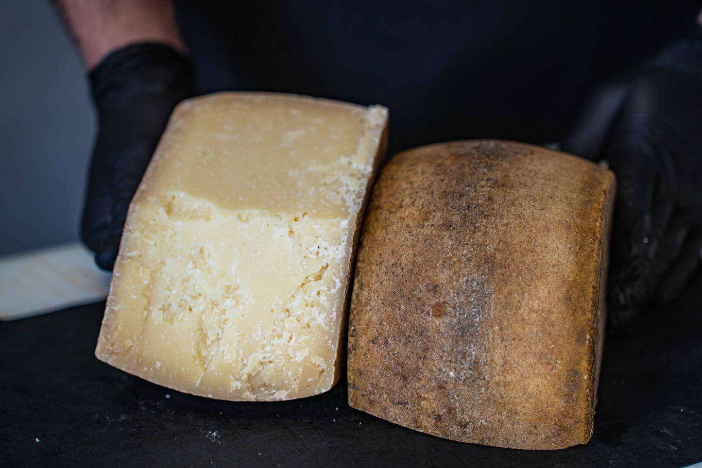 Moretto del Casale — pecorino umbro stagionato con trattamento crosta — Lu Pizzicarolo, Papigno