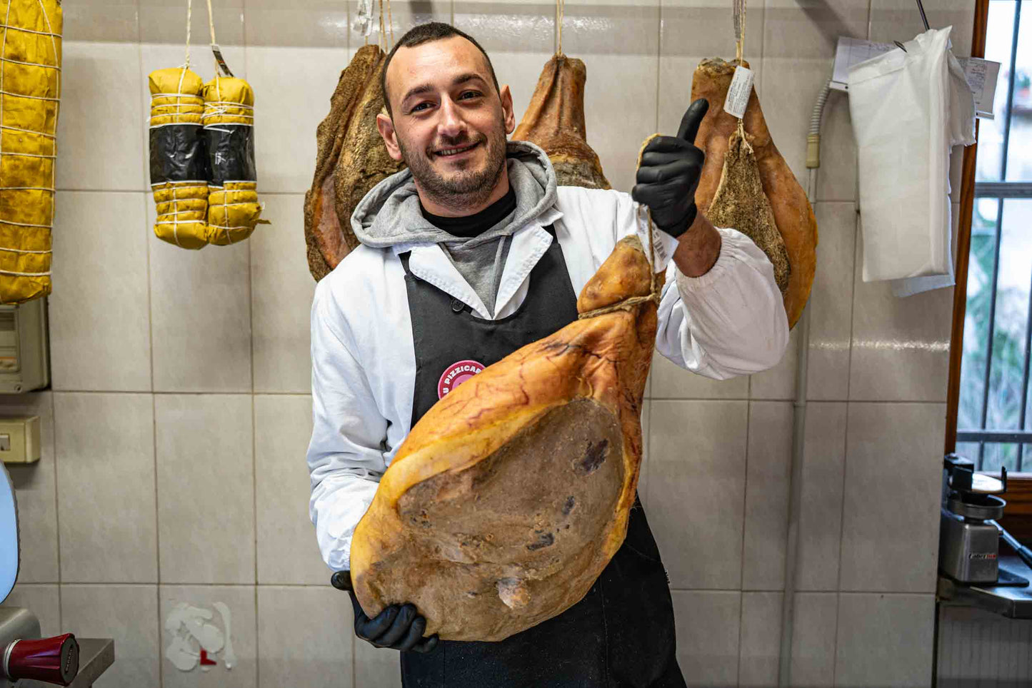 Prosciutto crudo umbro affettato a macchina sottovuoto — Lu Pizzicarolo, Papigno