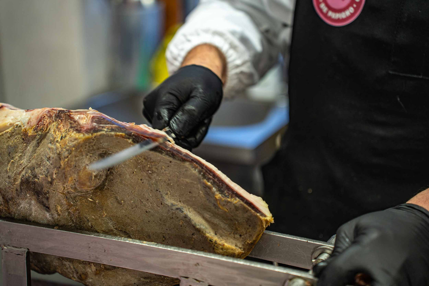 Spalletta stagionata umbra affettata al coltello sottovuoto — Lu Pizzicarolo, Papigno