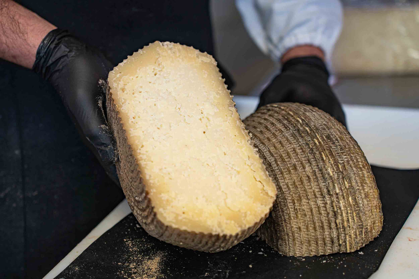 Il Capriccio del Casale — pecorino umbro stagionato artigianale — Lu Pizzicarolo, Papigno