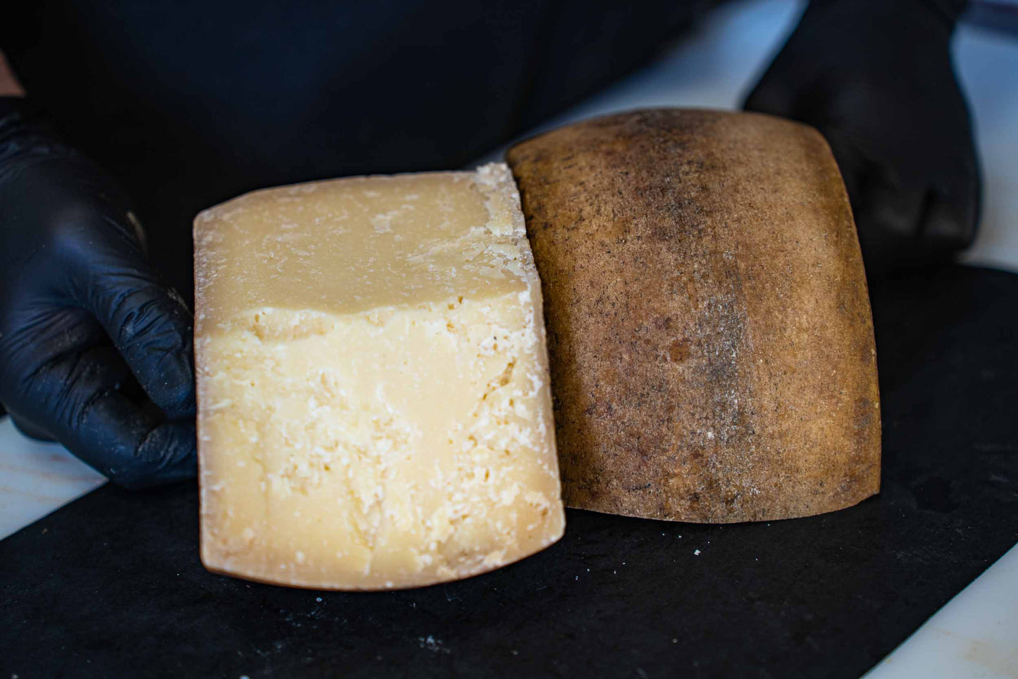 Moretto del Casale — pecorino umbro stagionato con trattamento crosta — Lu Pizzicarolo, Papigno